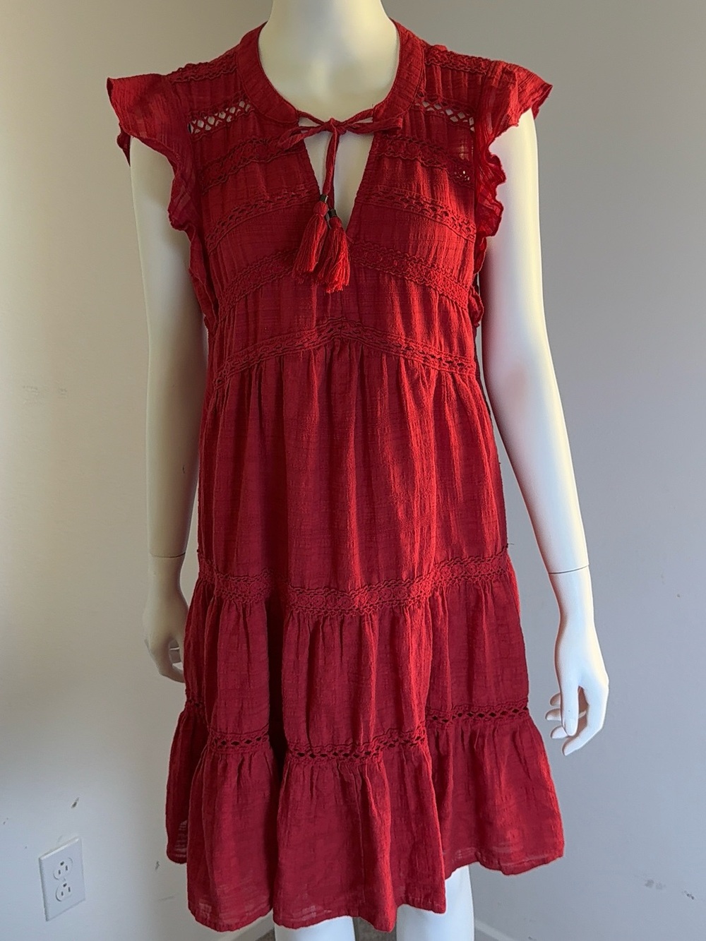 Knox Rose Red Lace-Trim Tiered Tunic Top M